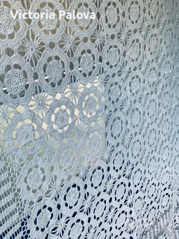 Голяма красива покривка 220см/180см., снимка 2 - Покривки за маси - 37446247