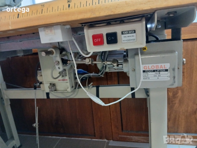 Професионална  Шевна машина, снимка 2 - Други машини и части - 53377752