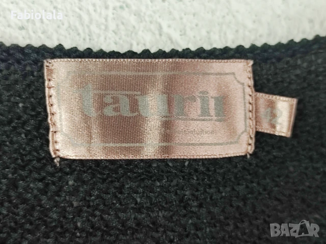 Tauri sweater L/XL, снимка 2 - Тениски - 50848094