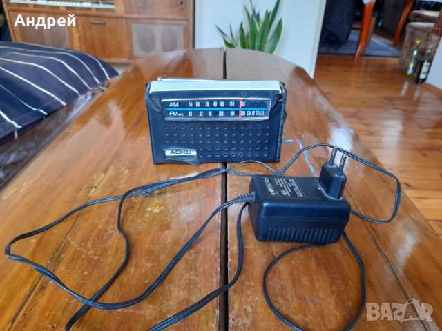 Старо радио,радиоприемник Aciko, снимка 1 - Антикварни и старинни предмети - 39504366
