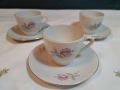 чаша за кафе с чинийка стар български порцелан с рози 28/5, снимка 1