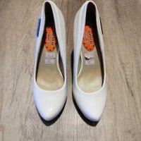 Дамски лачени обувки, снимка 3 - Дамски обувки на ток - 28078659