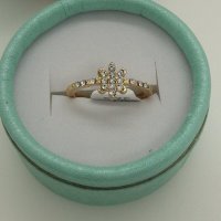 18 К златно покритие позлатен пръстен от медицинска стомана с бели кристали, снимка 13 - Пръстени - 43706934