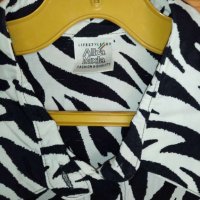 риза с тигров принт в черно и бяло, снимка 3 - Ризи - 36770625