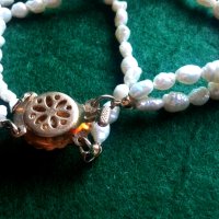 Стара гривна от естествени бели речни перли, снимка 6 - Антикварни и старинни предмети - 43528604