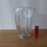 Ретро стъклена ваза 1950 г, снимка 1 - Вази - 43945085