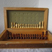 Голяма Луксозна дървена кутия за игра на шах с дърворезба, снимка 1 - Други ценни предмети - 28951035