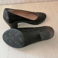Обувки , снимка 2 - Дамски обувки на ток - 38239228
