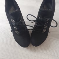 Дамски обувки, снимка 1 - Маратонки - 32580458