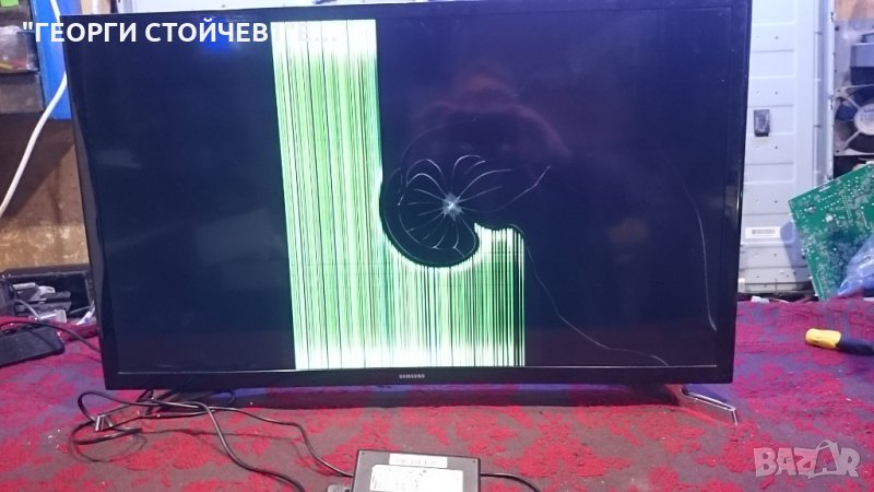 UE32J4500 СЪС СЧУПЕНА МАТРИЦА, снимка 1