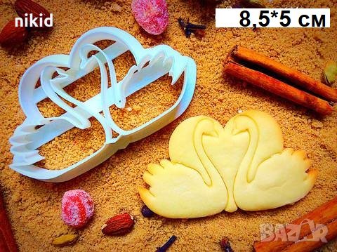 2 лебеда двойка лебеди лебед пластмасов резец форма фондан тесто бисквитки, снимка 1