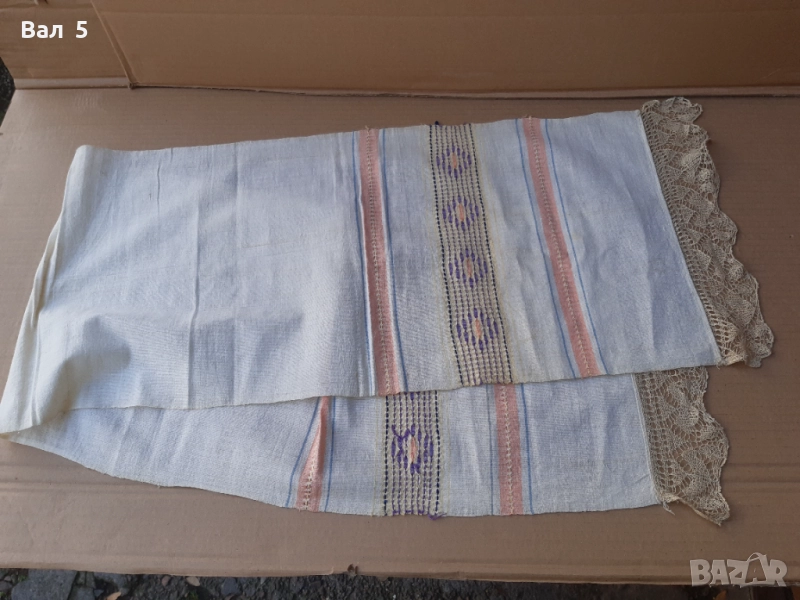 Автентичен тъкан кенарен месал с дантела , обредна кърпа, снимка 1