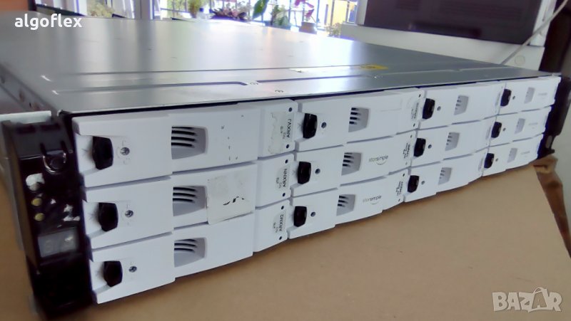 Сторидж Xyratex HB1235 SAS SATA 12 диска 3.5" 6Gb/s LFF Drive Enclosure, снимка 1