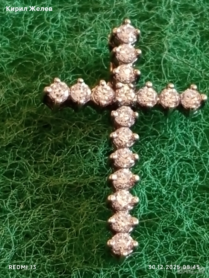 Красив стилен дизайн сребърен кръст с инкрустирани кристали Мойсанит 52622, снимка 1