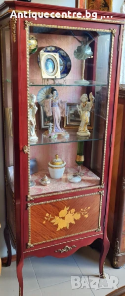 Витрина в класически стил , снимка 1