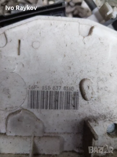 Бrава Door lock  1S1 837 016 B , VW UP, снимка 1