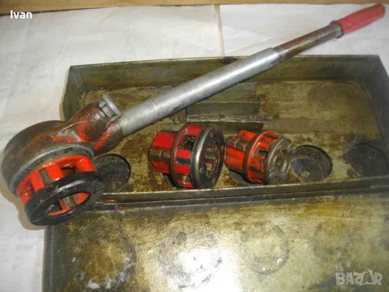 VIRAX ФРЕНСКА ВИНТОНАРЕЗКА ВИНТОРЕЗ ПЛАШКА ПАФТА ЗА НАПРАВА НА РЕЗБИ НА МЕТАЛНИ ВОДОПРОВОДНИ ТРЪБИ, снимка 1