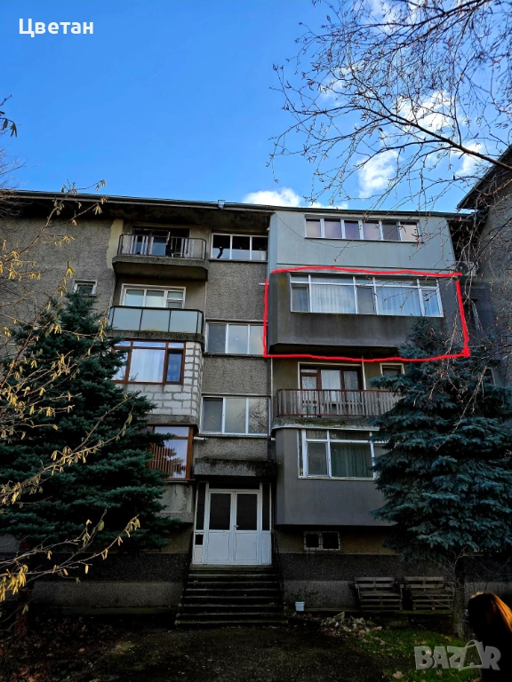 Просторен 4-стаен тухлен апартамент, снимка 1