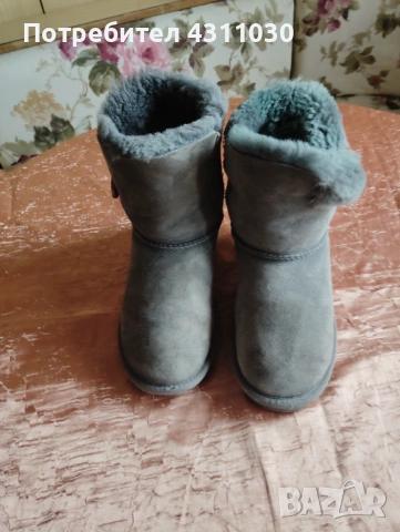 UGG оригинални боти 31 номер, снимка 2 - Бебешки боти и ботуши - 53402104
