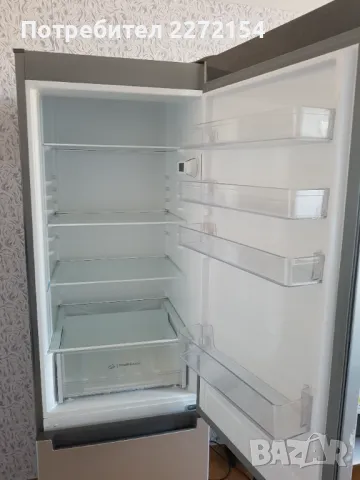 Хладилник с фризер INDESIT, снимка 2 - Хладилници - 47855322