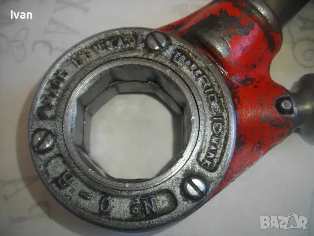 RIDGID MADE IN USA ПРОФЕСИОНАЛЕН РЕЗБОНАРЕЗЕН КОМПЛЕКТ ЗА РЕЗБИ ТРЪБИ 4ГЛАВИ ПАФТА ВИНТОРЕЗКА ПЛАШКА, снимка 5 - Други инструменти - 48048791