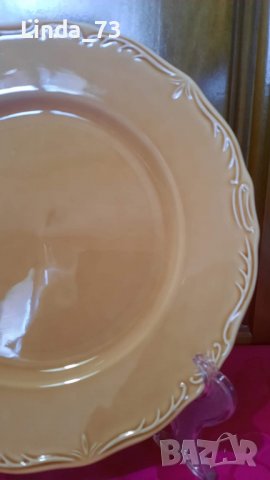Порцеланови чинии за основно ястие - плитки. Цвят - капучино. Маркирани - Treviso Italy., снимка 5 - Чинии - 38654891
