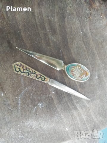 Комплект от два ножа за разрязване на писма