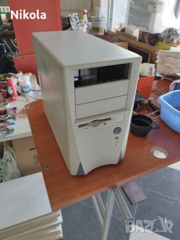Компютърна кутия със захранване стар модел, снимка 10 - Захранвания и кутии - 40551984