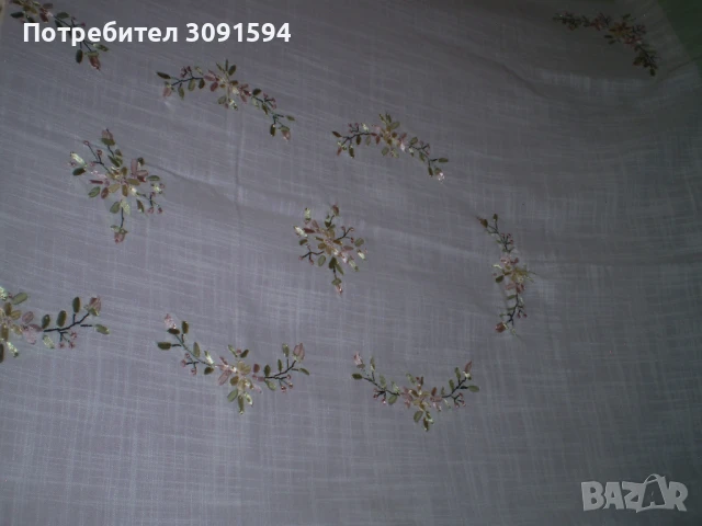 Бродирана голяма покривка за маса многоцветна бродерия, снимка 8 - Покривки за маси - 51042297