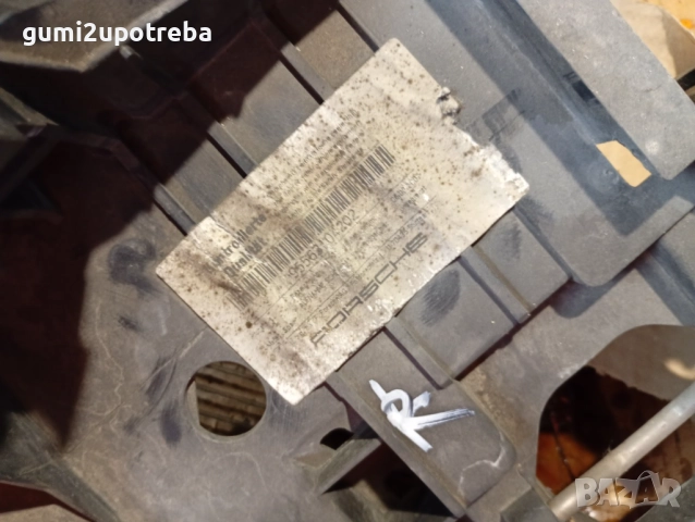 Основа Държач Фар Дясна Страна 95563104202 Porsche Cayenne S 4.5 2005г 9PA, снимка 2 - Части - 52008072