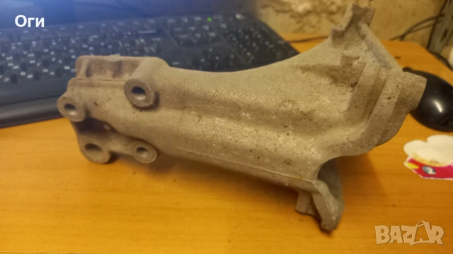 Конзола/лапа за двигател от Пасат В3 и Голф 2 357 199 354