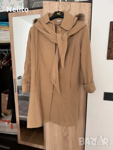 Зимно бежово палто
