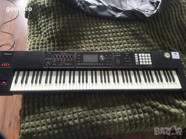 Продавам Roland FA-08, снимка 3 - Синтезатори - 53300365