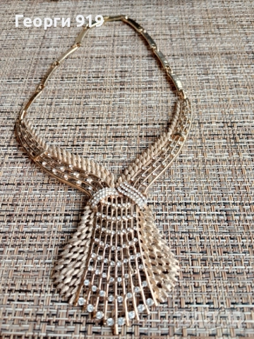 Дамско колие