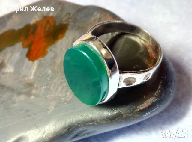 АВТОРСКИ СКЪПОЦЕНЕН СРЕБЪРЕН ПРЪСТЕН СРЕБРО 800 с ШЛИФОВАН ЗЕЛЕН ОНИКС и ЩЕМПЕЛ на ЮВЕЛИРА 47966