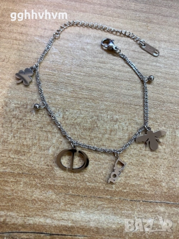 Гривна с кутия