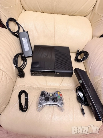 Xbox 360 E (boxed) с кинект +кристален контролер и игри в кутия, снимка 2 - Xbox конзоли - 52939012