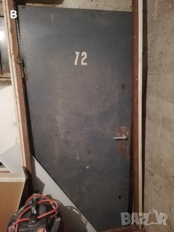 Метална врата, снимка 1 - Гаражни врати - 43931197