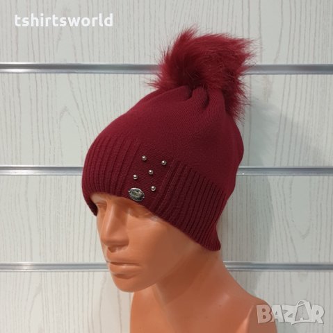 Нова зимна дамска шапка СилвърСтар с камъчета и помпон/пух в цвят бордо, снимка 2 - Шапки - 35501694