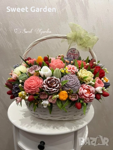 Аранжировки от ароматни сапунени цветя