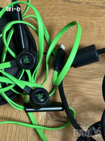 Лот колонка, слушалки, камера и поставка за телефон, снимка 3 - Други - 52179312