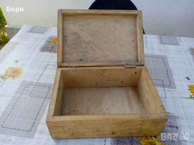 Стара дървена кутия, снимка 8 - Декорация за дома - 36574898