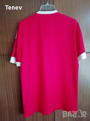 Manchester United Adidas оригинална фланелка тениска размер М Манчестър Юнайтед , снимка 2 - Тениски - 37545987