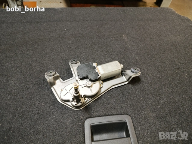 Продавам машинка за чистачки Тойота Корола Версо , снимка 2 - Части - 53205669