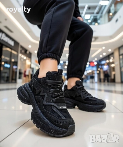 Равни маратонки - черни