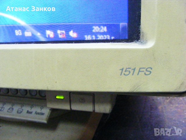 Монитор Compaq 443-P 1994 година, снимка 2 - Монитори - 39405356