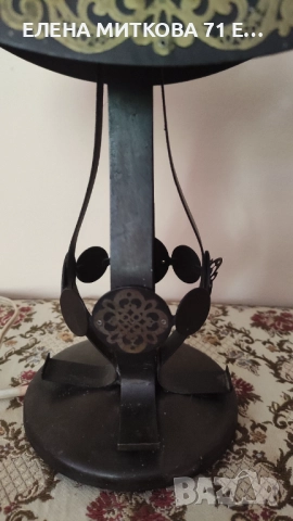 Старинна настолна лампа от метал с орнаменти, снимка 7 - Настолни лампи - 51660350