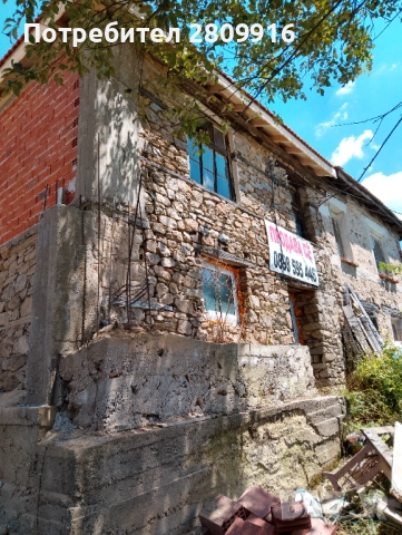 Къща в с.Манастир, Лъки , снимка 17 - Къщи - 52238021