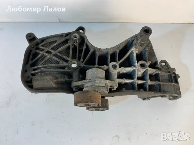 Стойка генератор Дачия Дъстър Dacia Duster 1.6i 8200680344, снимка 4 - Части - 50264491