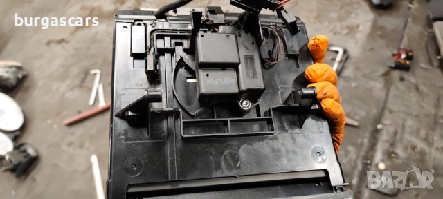 Панел бутони A 211 680 05 52 Mercedes E 220 W211 646, снимка 2 - Части - 53281314